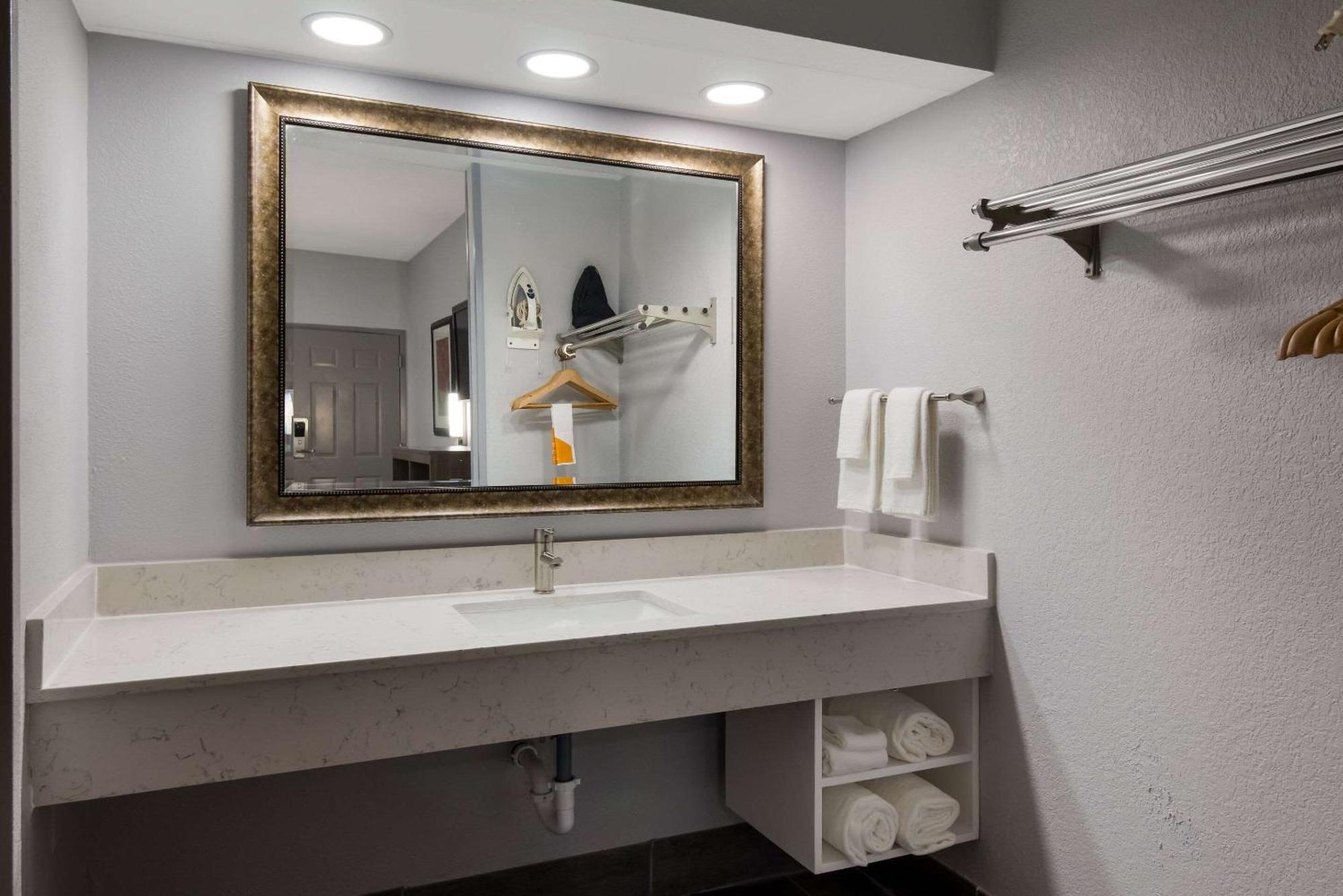 Quality Inn Near Casinos And Convention Center Bossier City Exteriér fotografie